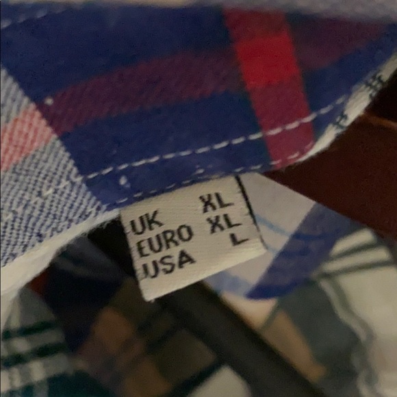 Barbour Short Sleeve Button Up​​ - Picture 3 of 4